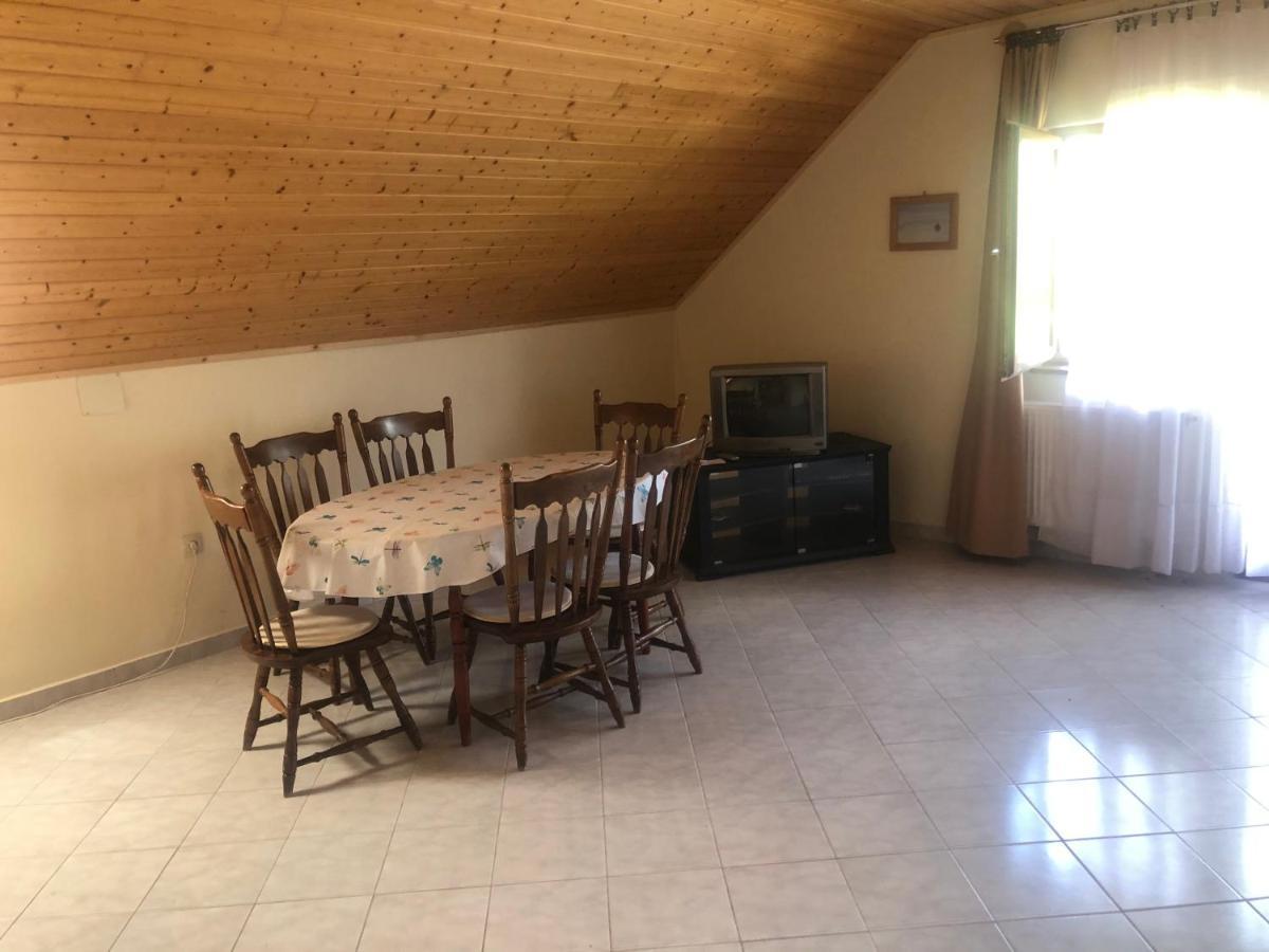 Zalakarosi Égerfa Nyaralóház Földszinti és Emeleti Apartman Extérieur photo